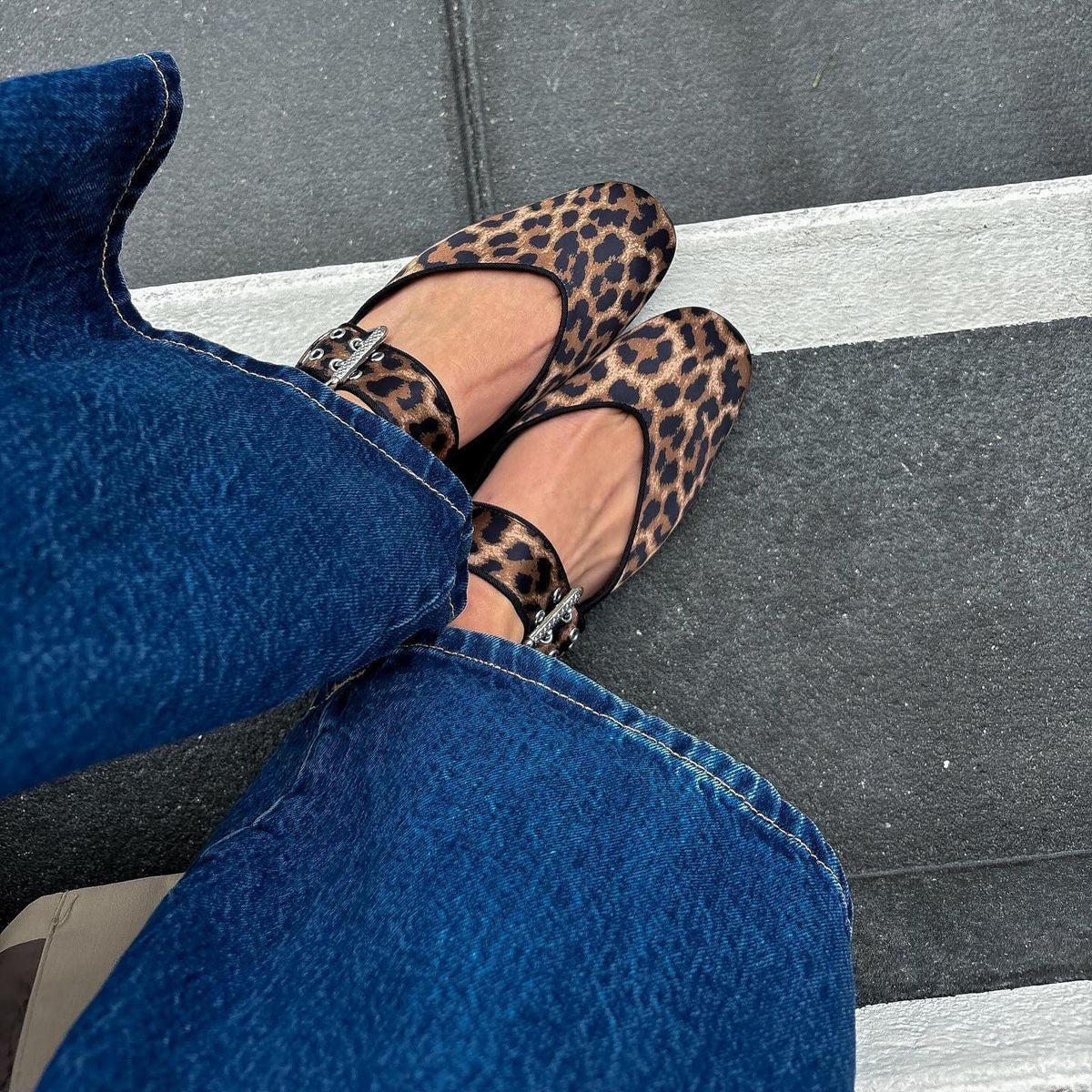 Lea Leopard Flats